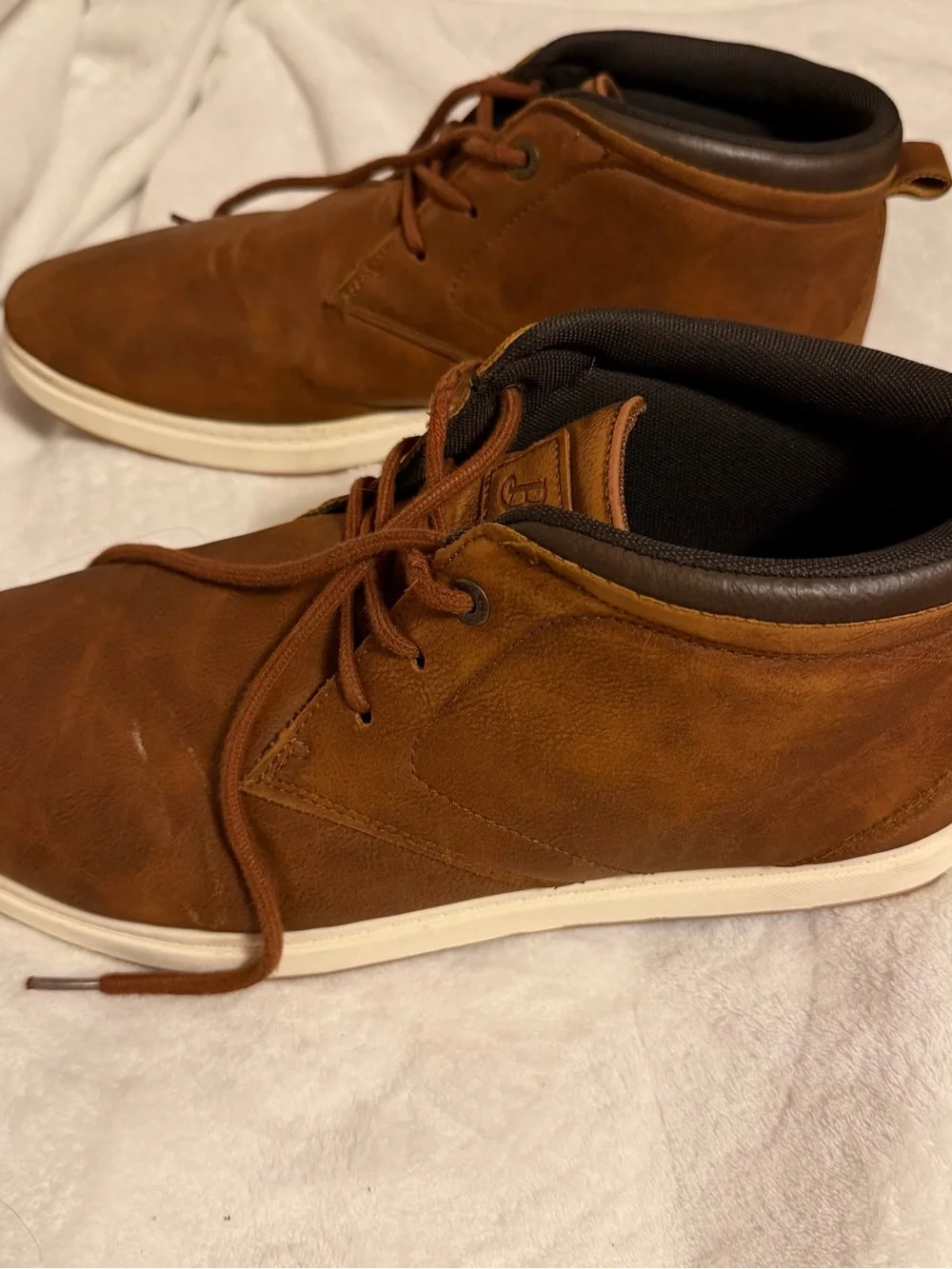 Bass chukka boots
